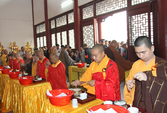 湖北浠水清泉寺举行大雄宝殿佛像开光庆典法会