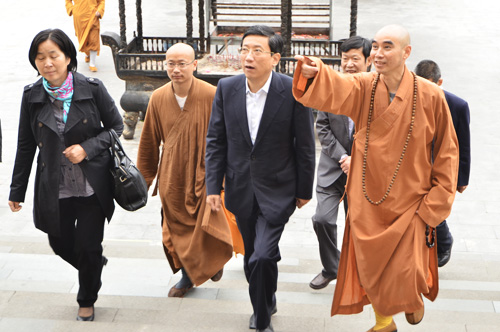 国宗局蒋坚永副局长莅临宁波西隐禅寺指导工作