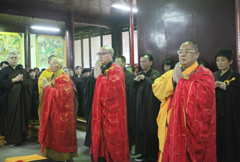 江苏宝华山隆昌寺传授在家居士菩萨戒法会圆满