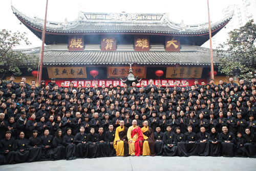 上海玉佛禅寺隆重举行第二十届皈依法会