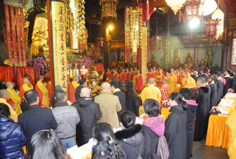上海西林禅寺举行2013冬至水陆法会：熏坛