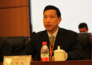 华东师范大学党委副书记罗国振教授致辞
