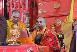 扬州宝应龙竿寺举行辞旧迎新上堂大斋法会
