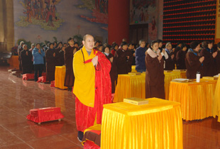 上海金山东林寺举行法华忏祈福消灾法会