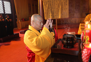 昆山佛协祈福失联航班乘员 一定要平安归来
