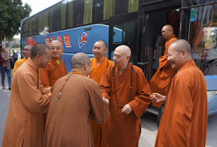 台湾世界佛教僧伽会会长了中长老莅临上海宁国禅寺