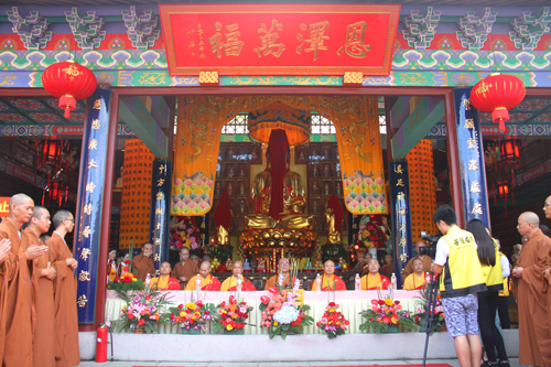 浙江省绍兴市夏履镇万福寺大悲观音殿开光法会举行
