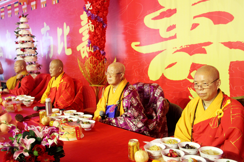 常州天宁禅寺护法财神殿开光暨斋僧法会举行