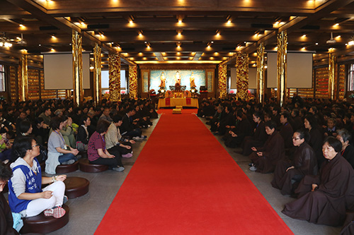上海会龙寺2016第五期佛七首日：戒宝法师开示《因上努力，果上随缘》