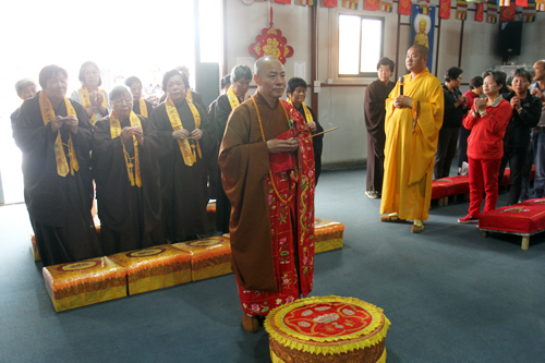 观音菩萨出家日 上海省殿禅寺举行祈福法会