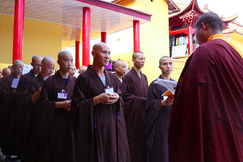 江西上饶博山能仁禅寺三坛大戒法会第六天：考背毗尼