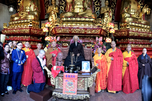 中国首尊虚云老和尚真身舍利法身蜡像落座龙华古寺