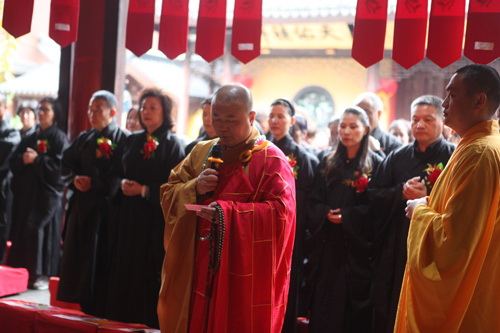 上海玉佛禅寺隆重举行浴佛暨传灯法会系列活动