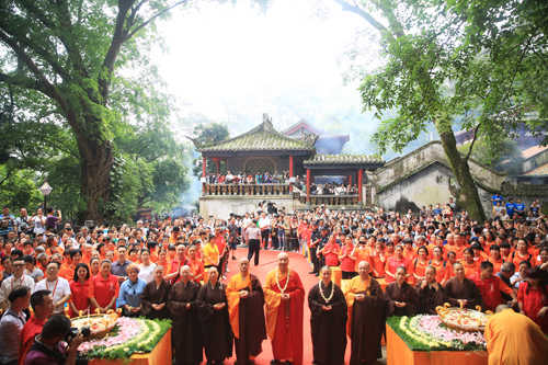 桂平西山第十一届浴佛节暨《狮子吼之巨赞法师》开机仪式启动