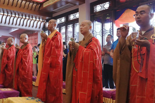 雪窦山华林讲寺重阁讲堂落成 未来佛天冠弥勒开光赐福