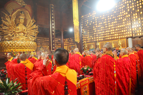 悲心澍法雨 慈眼视众生——福建连江锦山寺举行圆通宝殿落成暨全堂圣像开光法会