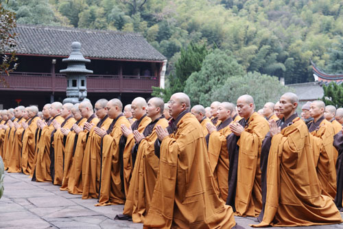 天童禅寺传授三坛大戒法会第十四日：拜忏、教二坛请戒