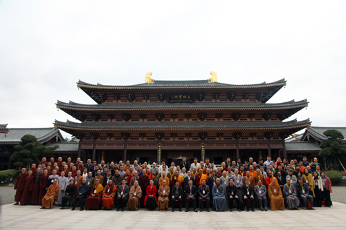 龙树思想的饕餮大宴——2017年首届中观高峰论坛在广东惠仁圣寺开幕