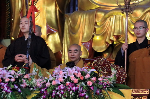 天童禅寺传授三坛大戒法会第二十日：上堂大斋，教三坛正授，焰口