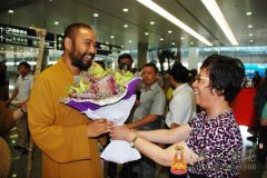 热烈祝贺慧明大和尚一行五台行脚朝山功德圆满
