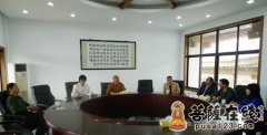 中国著名演员李小龙扮演者石天参访大明寺
