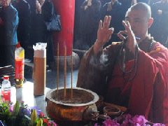江苏太仓海天禅寺举行佛诞日浴佛法会