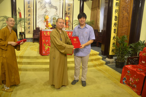 上海玉佛禅寺“你是我的眼”-为西藏盲童治疗项目正式启动