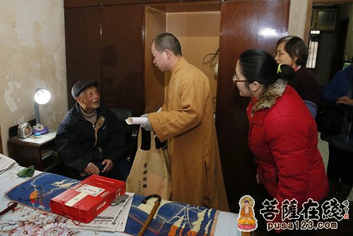 灵隐寺-杭州灵隐寺开展2015年“走进社区 关爱老人”慈善活动
