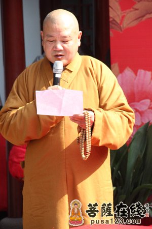 寒山寺-百位老人在苏州寒山寺喜迎羊年共度新春