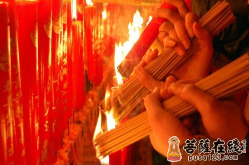 佛教-中国佛教协会：不赞成拍卖寺院“头香”“头钟”