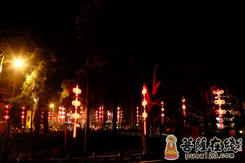 灵隐寺-杭州灵隐寺除夕夜首次围炉 共话年来修行