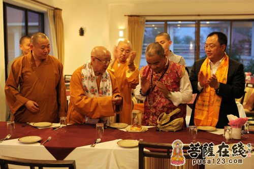 佛教-松纯长老率中国佛教协会代表团圆满访问孟加拉尼泊尔