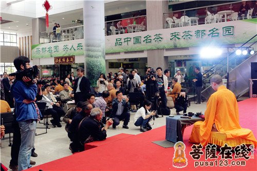 灵隐寺-灵隐寺法师参加杭州全民饮茶日暨第四届万人品茶大会