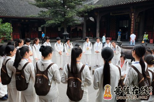 文殊院-成都文殊院第十七期寺院生活体验营隆重开营