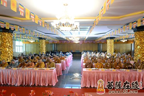 佛教-普陀山佛教协会第六次代表会议在普济禅寺开幕