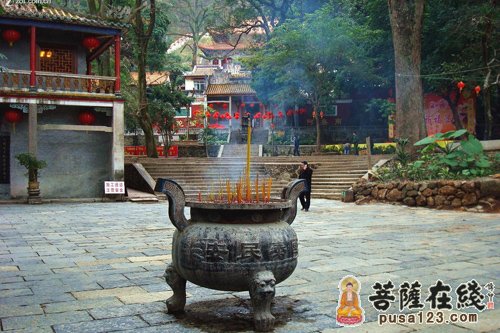 广西桂平西山龙华寺图片