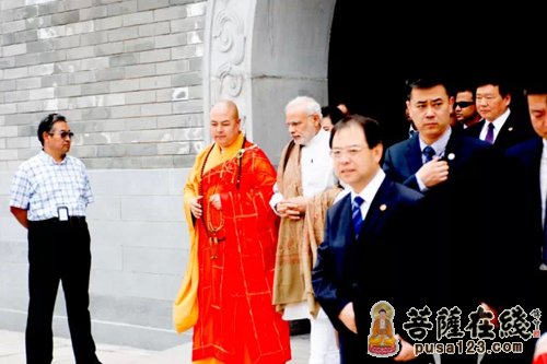 印度总理莫迪一行前往西安大兴善寺参观访问