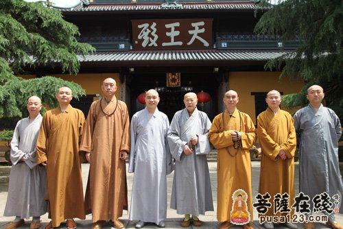 佛教-中国佛教协会驻会副会长宗性大和尚参访天童寺