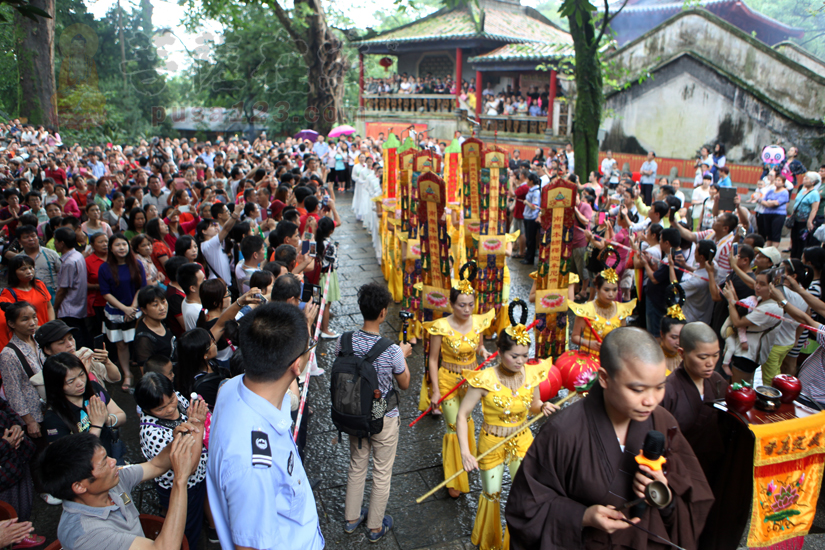 【高清圖集】廣西桂平西山第九屆浴佛潑水旅遊文化節暨荷和梵音祈福