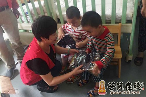 灵隐寺-杭州灵隐寺慈善功德会一行赴浙江省民政康复中心看望儿童
