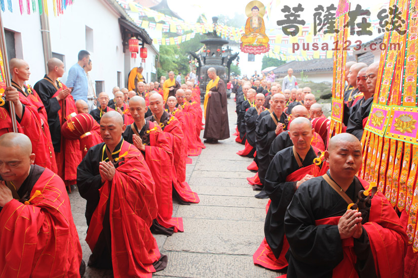 【高清图集】九华山百岁宫三坛大戒第二十七天:正授菩萨戒