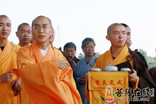云南沾益大觉寺传授在家居士菩萨戒法会圆满