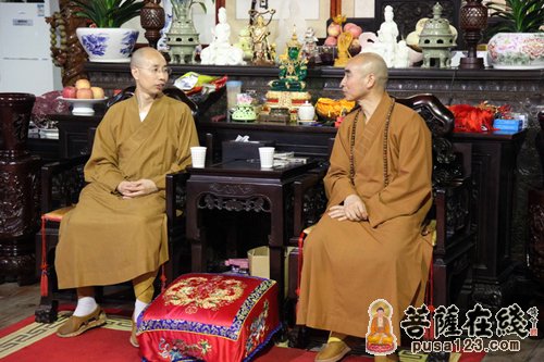 香港善来精舍界悦法师一行参访宁波天童禅寺