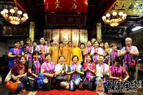香港善来精舍界悦法师一行参访宁波天童禅寺