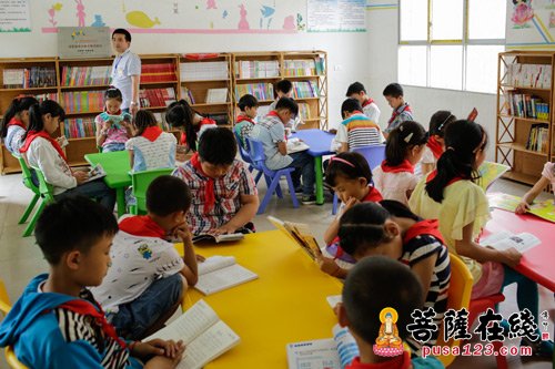 上海玉佛寺“觉群爱心图书室”贵州落成纪行第六日