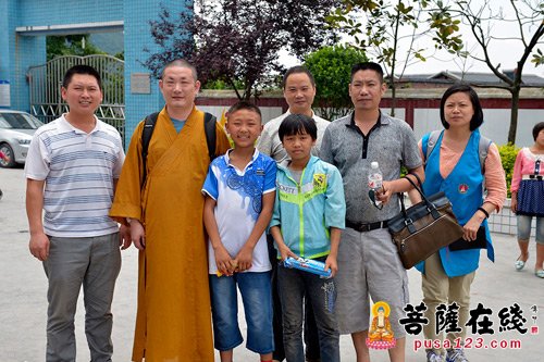上海玉佛寺“觉群爱心图书室”贵州落成纪行第六日