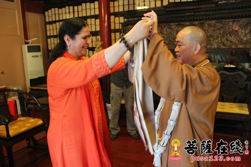 少林寺-印度禅宗巡礼团一行143人参访禅宗祖庭少林寺