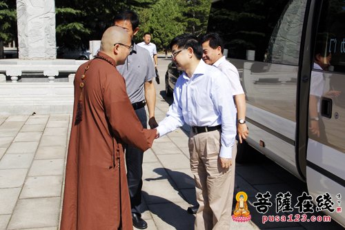 国家宗教局副局长陈宗荣一行前往龙口南山禅寺调研
