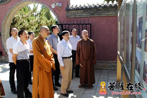 国家宗教局副局长陈宗荣一行前往龙口南山禅寺调研