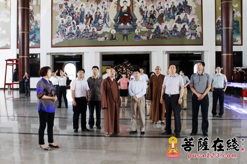 国家宗教局副局长陈宗荣一行前往龙口南山禅寺调研